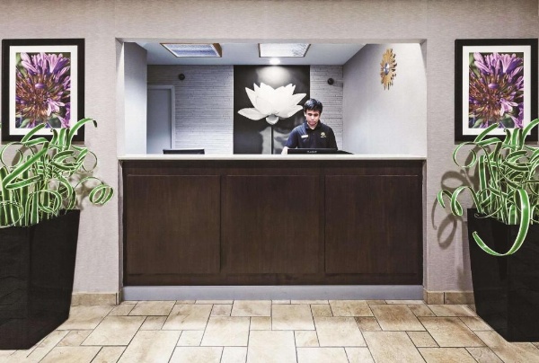 La Quinta Inn & Suites by Wyndham Little Rock North - Mccain Mall image 10
