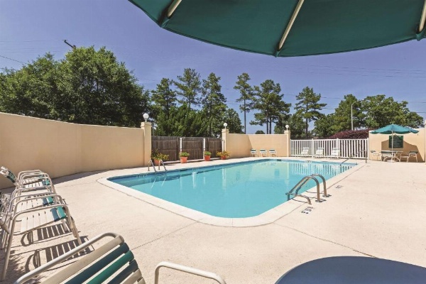 La Quinta Inn & Suites by Wyndham Little Rock North - Mccain Mall image 13
