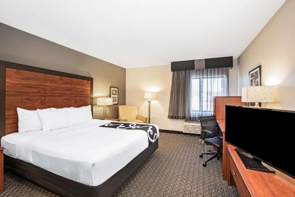 La Quinta Inn & Suites by Wyndham Little Rock North - Mccain Mall image 22